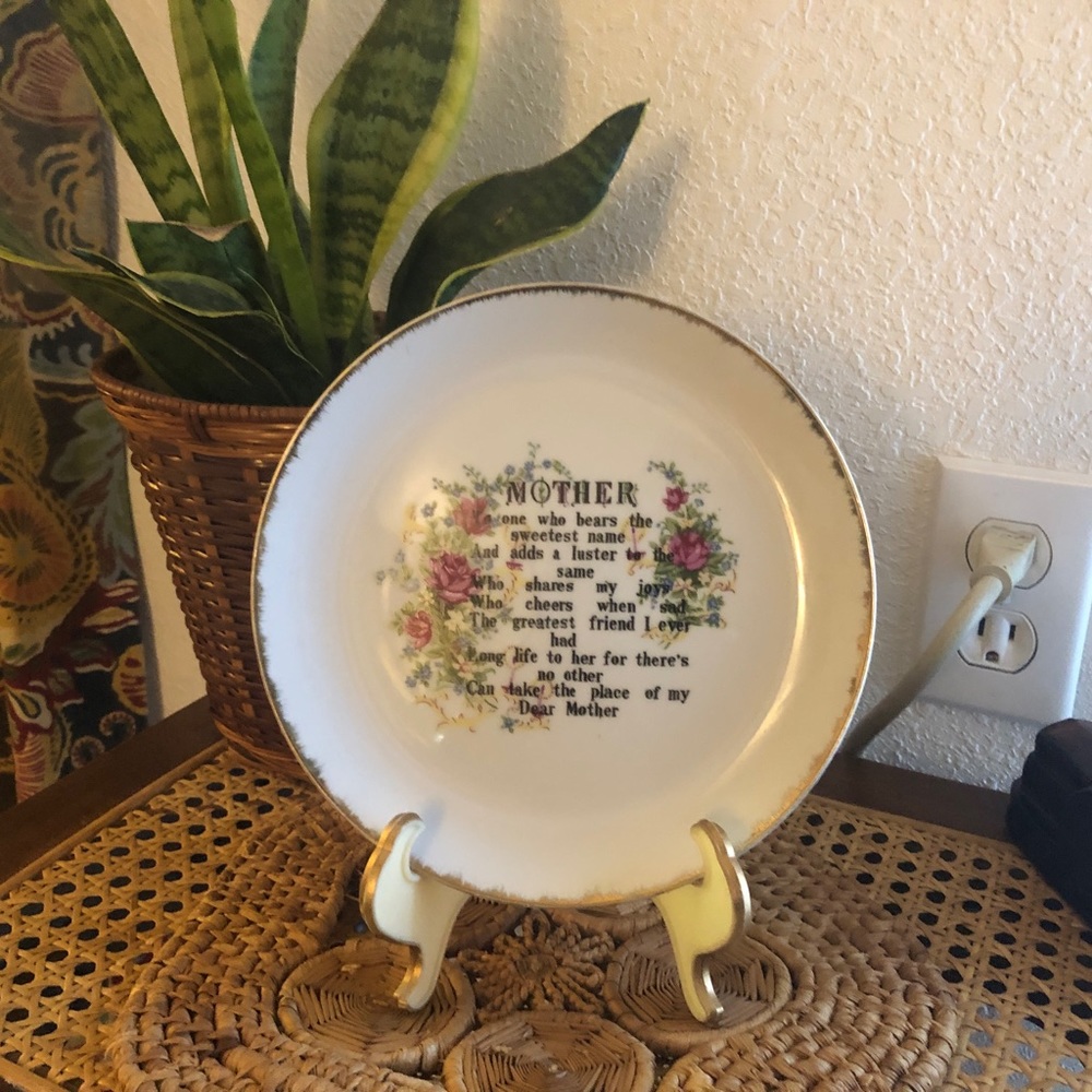 Vintage Mother Porcelain Plate w/Roses and Gold Trim - Picture 3 of 10